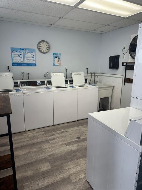 For Rent: $2,199 (1 beds, 1 baths, 690 Square Feet)