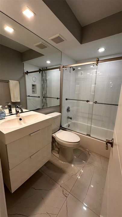 For Rent: $2,199 (1 beds, 1 baths, 690 Square Feet)