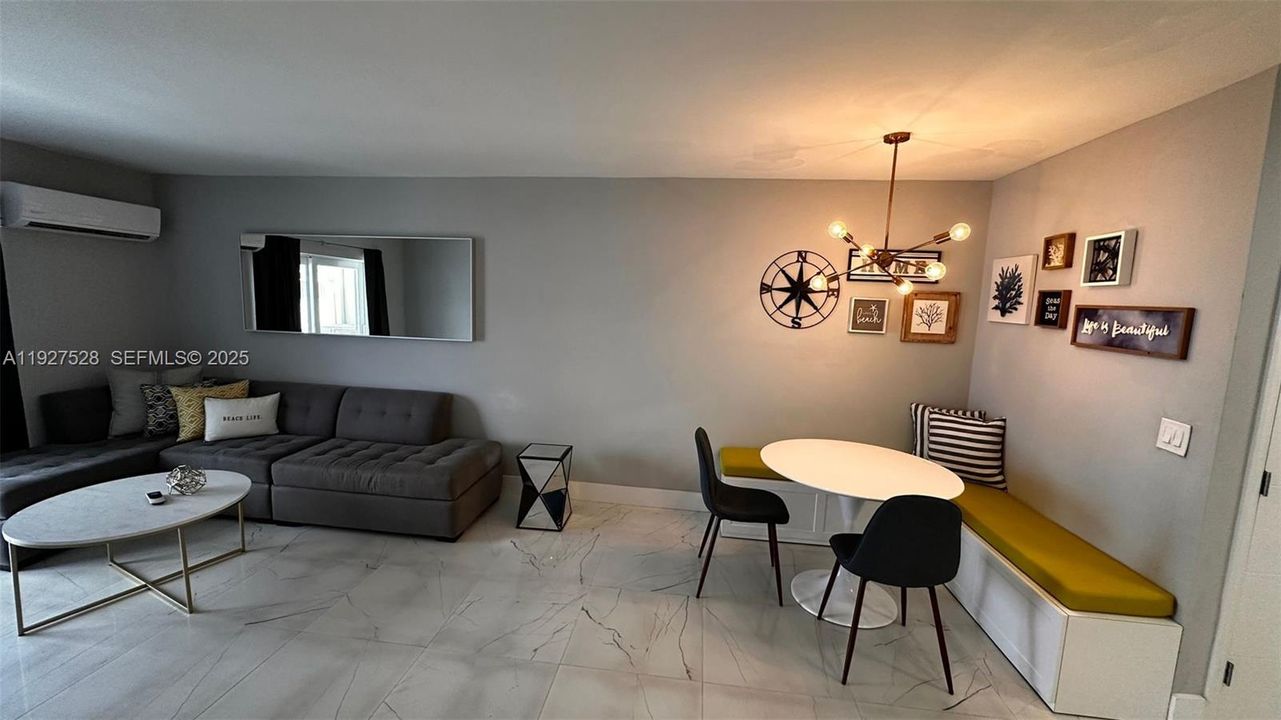 For Rent: $2,199 (1 beds, 1 baths, 690 Square Feet)