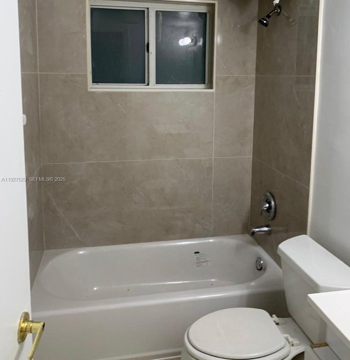 En Venta: $194,000 (2 camas, 2 baños, 934 Pies cuadrados)