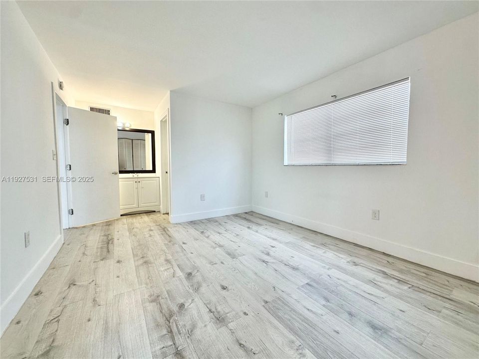 В аренду: $1,950 (2 спален, 2 ванн, 800 Квадратных фут)