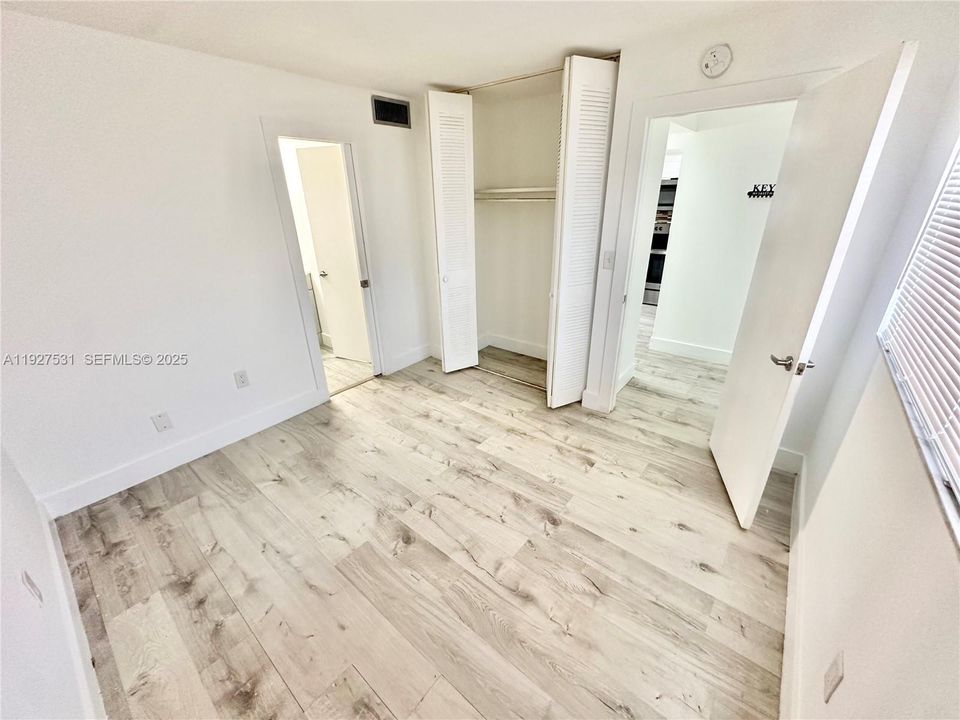 В аренду: $1,950 (2 спален, 2 ванн, 800 Квадратных фут)