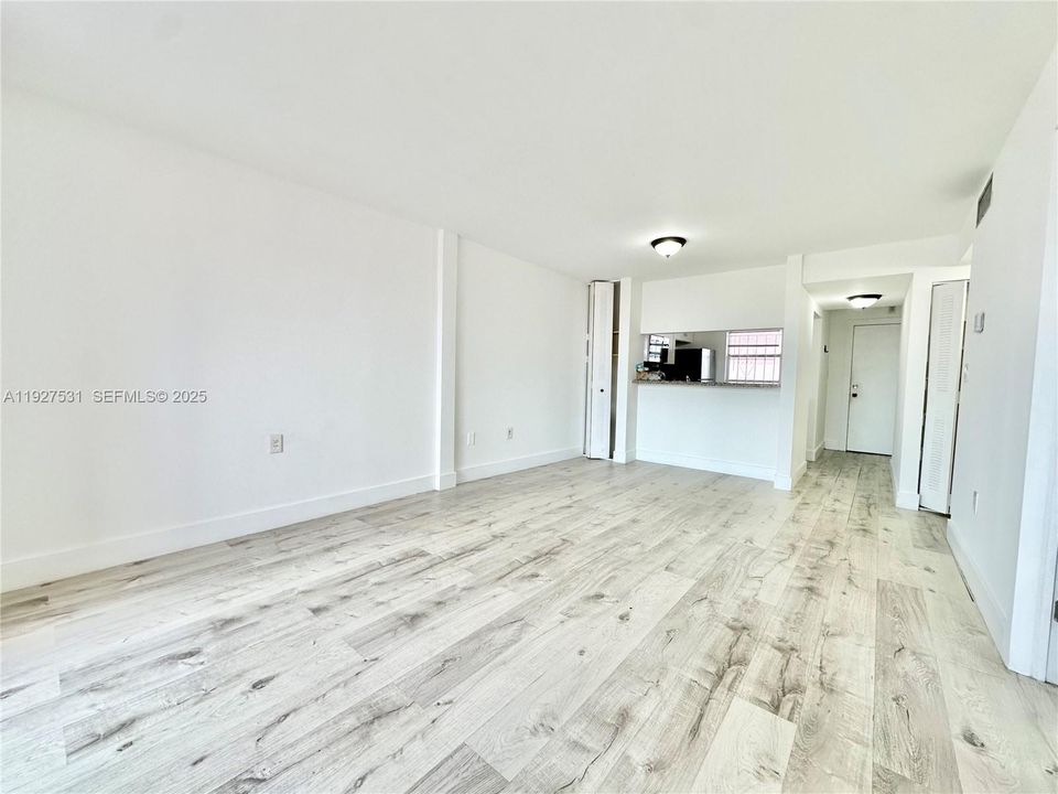 В аренду: $1,950 (2 спален, 2 ванн, 800 Квадратных фут)