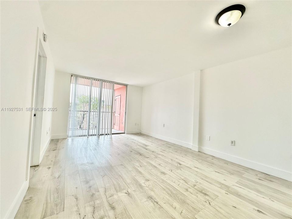 В аренду: $1,950 (2 спален, 2 ванн, 800 Квадратных фут)