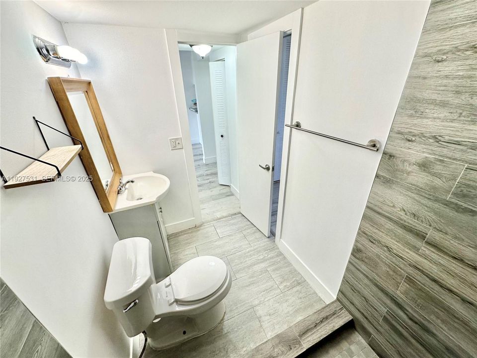 В аренду: $1,950 (2 спален, 2 ванн, 800 Квадратных фут)