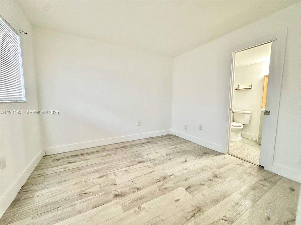 В аренду: $1,950 (2 спален, 2 ванн, 800 Квадратных фут)