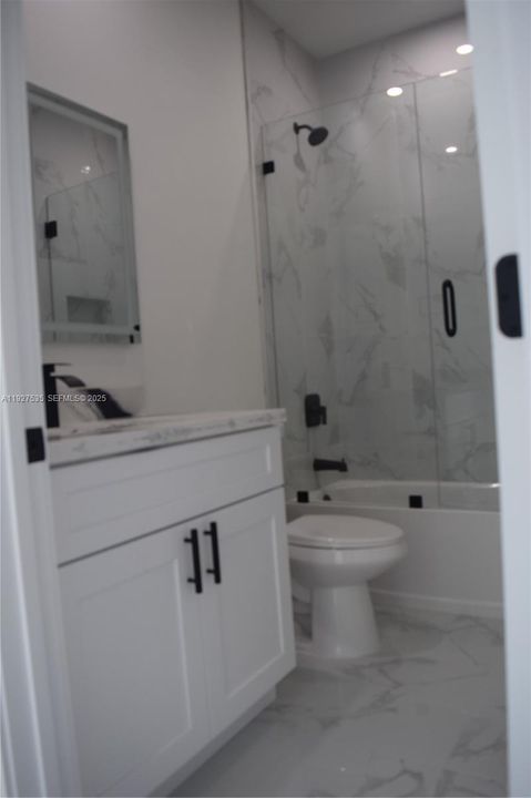 En Venta: $345,000 (3 camas, 2 baños, 0 Pies cuadrados)