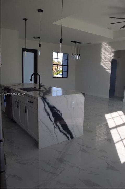 En Venta: $345,000 (3 camas, 2 baños, 0 Pies cuadrados)