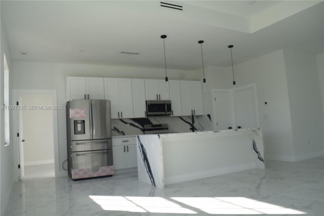 En Venta: $345,000 (3 camas, 2 baños, 0 Pies cuadrados)