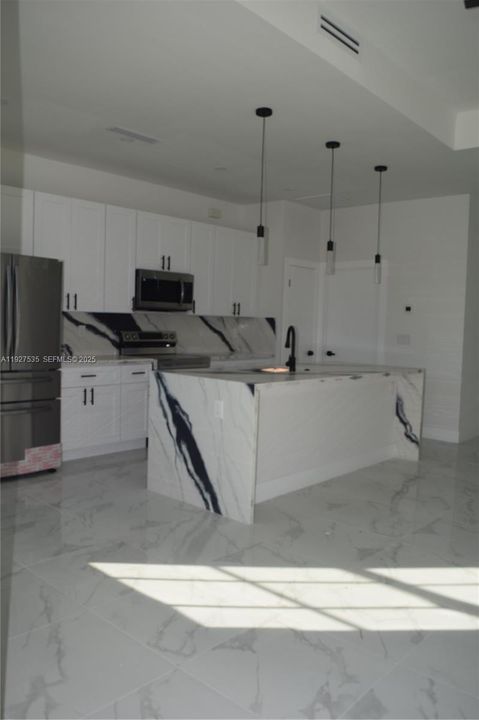 En Venta: $345,000 (3 camas, 2 baños, 0 Pies cuadrados)