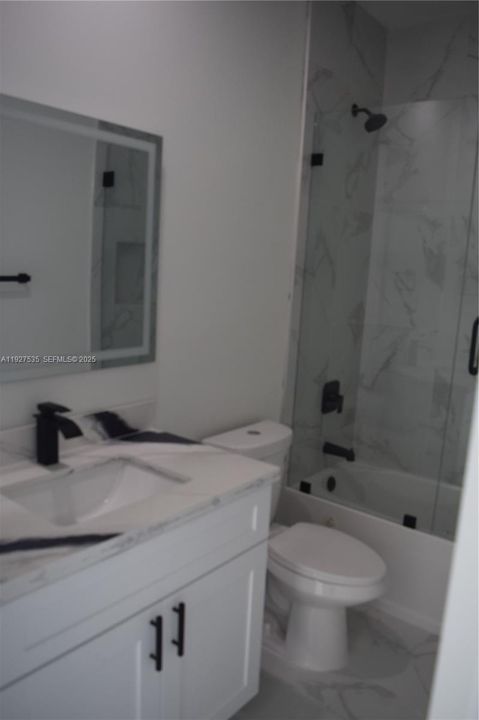 En Venta: $345,000 (3 camas, 2 baños, 0 Pies cuadrados)