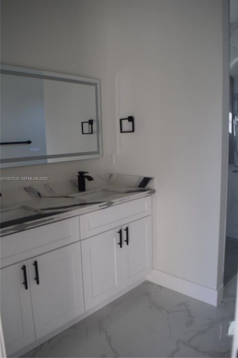 En Venta: $345,000 (3 camas, 2 baños, 0 Pies cuadrados)