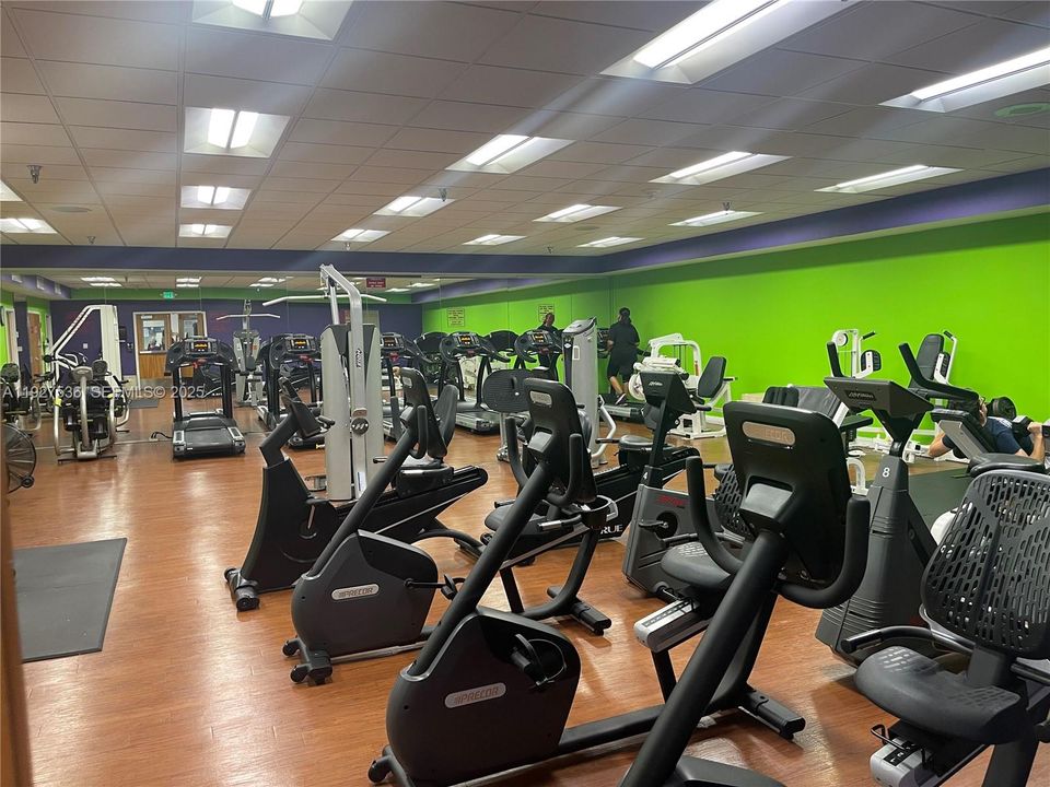 В аренду: $1,950 (1 спален, 1 ванн, 840 Квадратных фут)