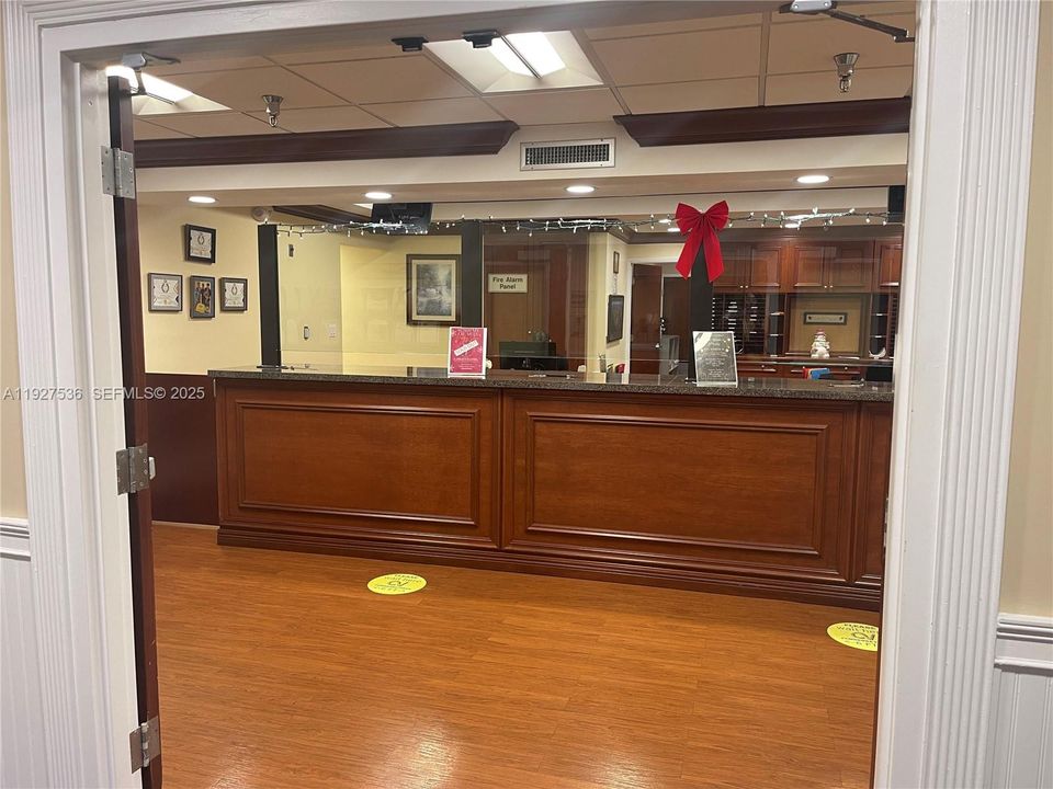 В аренду: $1,950 (1 спален, 1 ванн, 840 Квадратных фут)