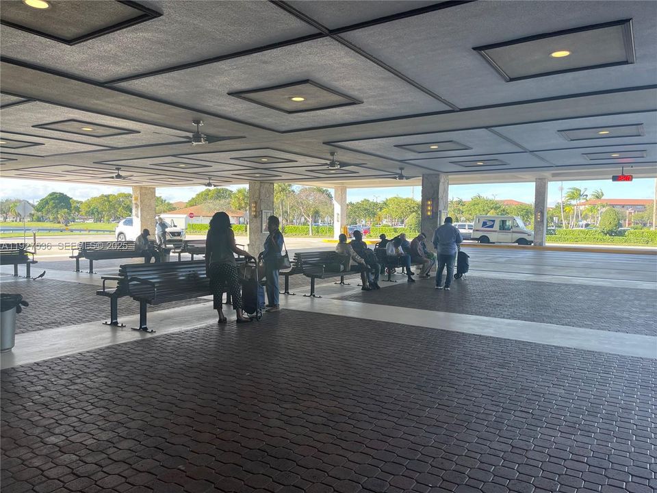 В аренду: $1,950 (1 спален, 1 ванн, 840 Квадратных фут)