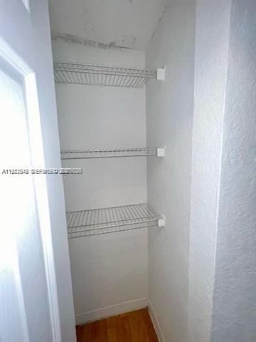 出租: $2,000 (2 贝兹, 1 浴室, 693 平方英尺)