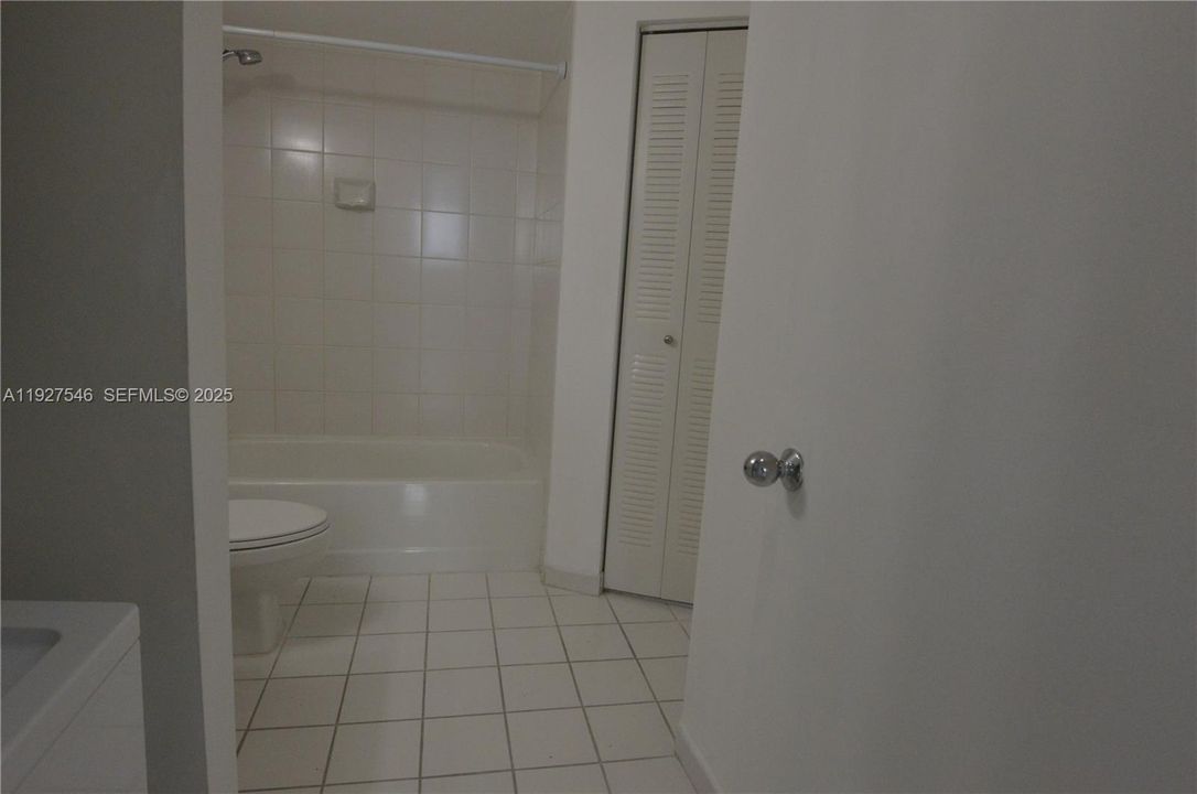 待售: $319,999 (2 贝兹, 2 浴室, 990 平方英尺)