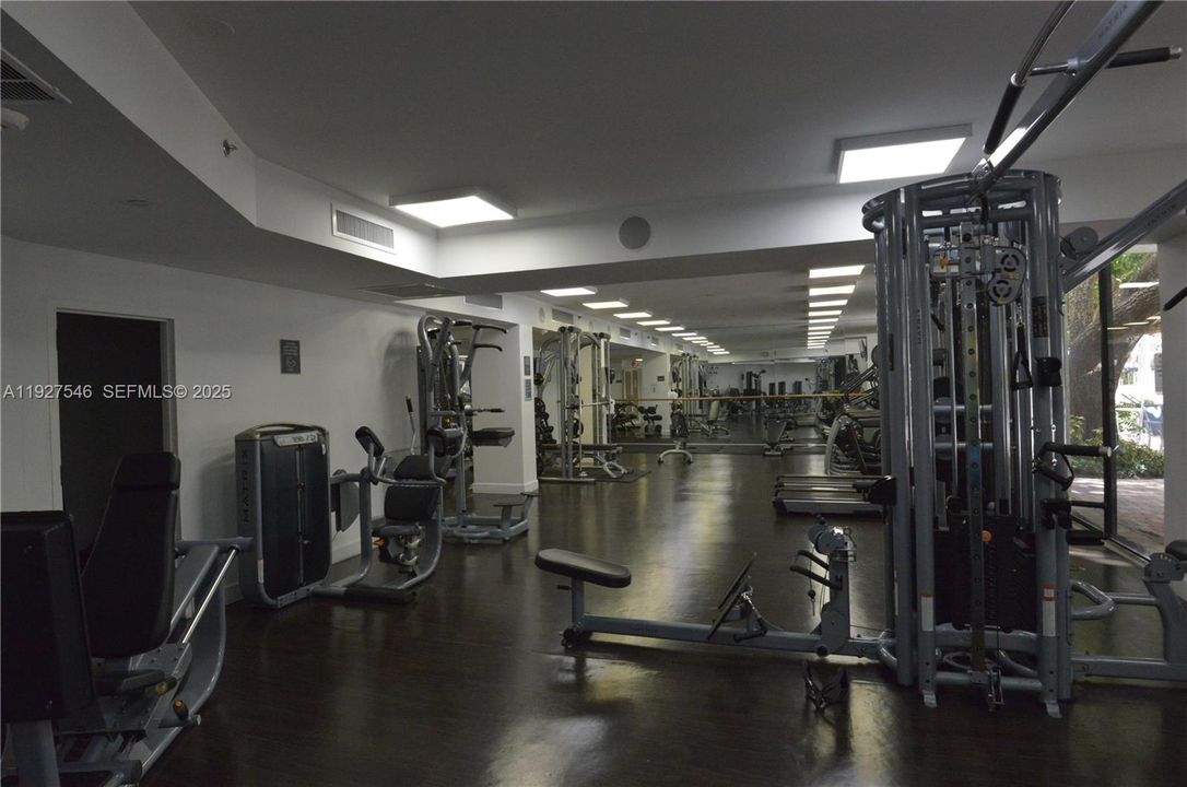 待售: $319,999 (2 贝兹, 2 浴室, 990 平方英尺)