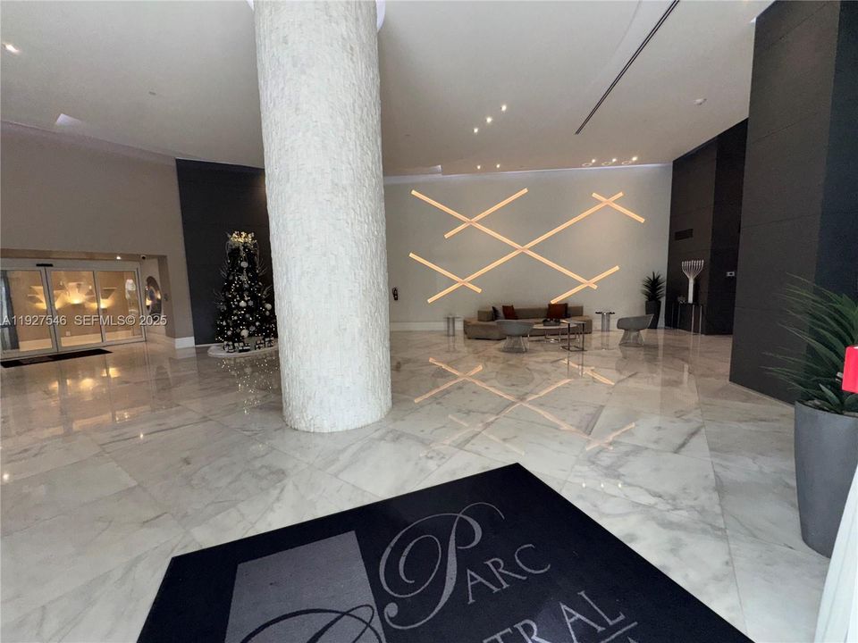 待售: $319,999 (2 贝兹, 2 浴室, 990 平方英尺)