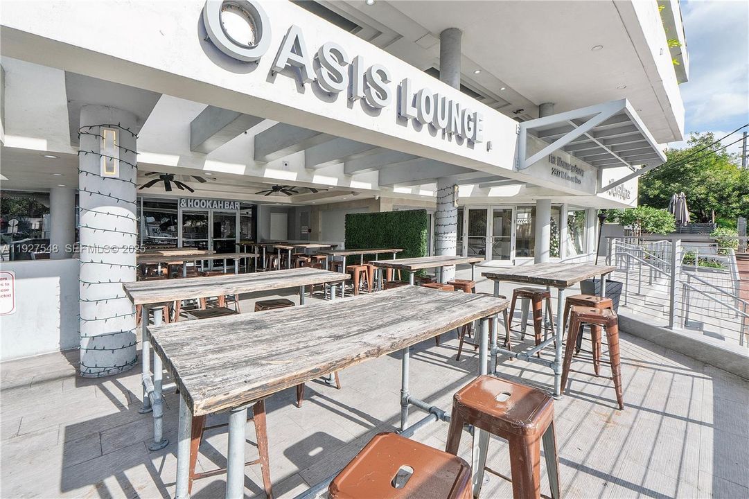 待售: $975,000 (2 贝兹, 1 浴室, 1475 平方英尺)