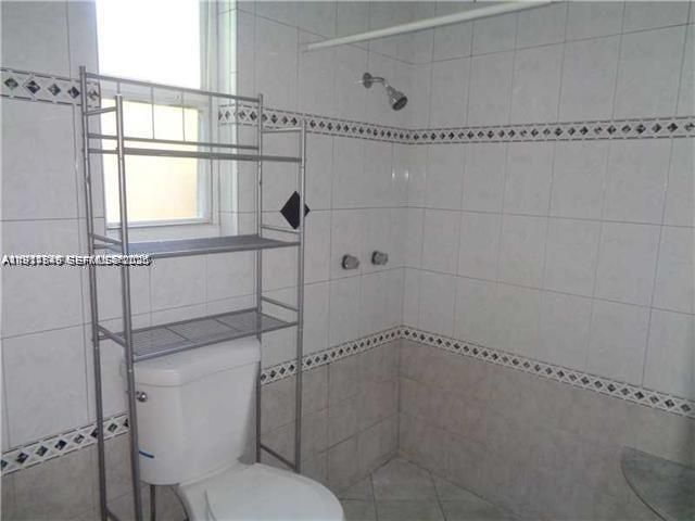 В аренду: $2,870 (2 спален, 2 ванн, 1330 Квадратных фут)