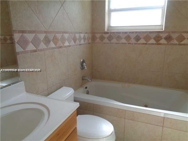 В аренду: $2,870 (2 спален, 2 ванн, 1330 Квадратных фут)