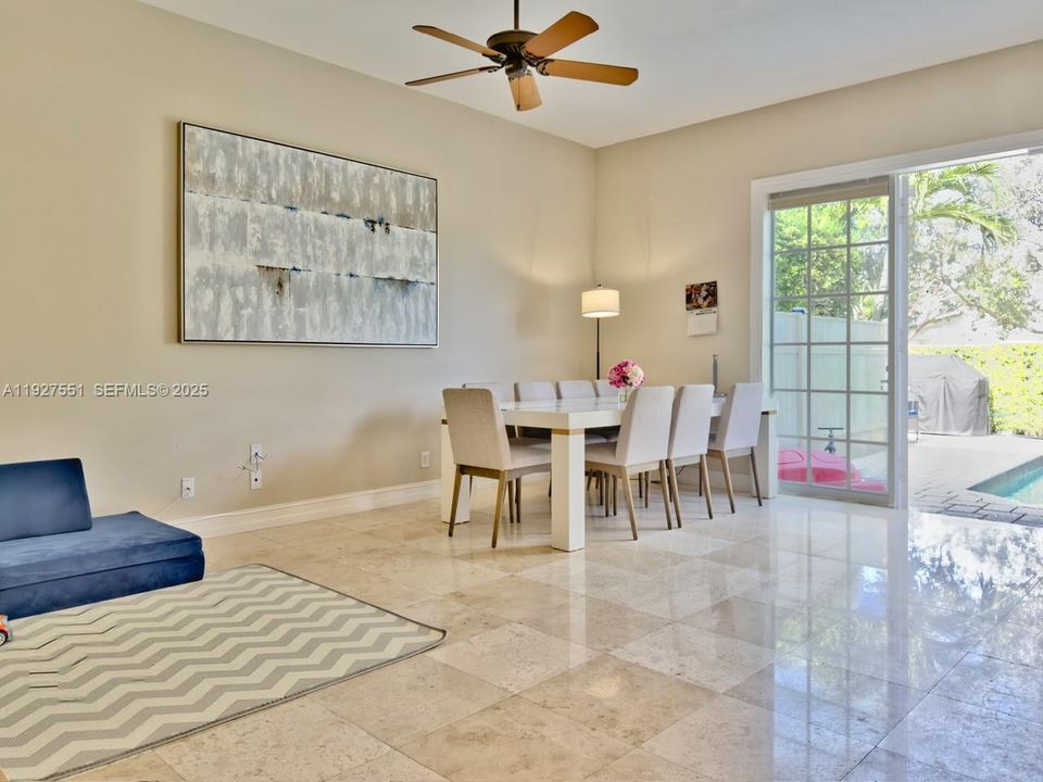 En Renta: $6,500 (5 camas, 4 baños, 2780 Pies cuadrados)