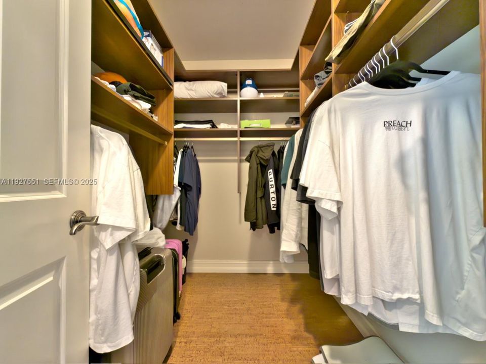 En Renta: $6,500 (5 camas, 4 baños, 2780 Pies cuadrados)