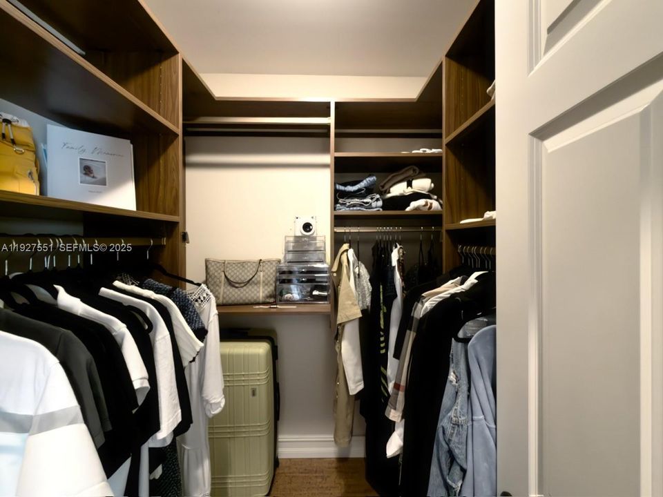 En Renta: $6,500 (5 camas, 4 baños, 2780 Pies cuadrados)