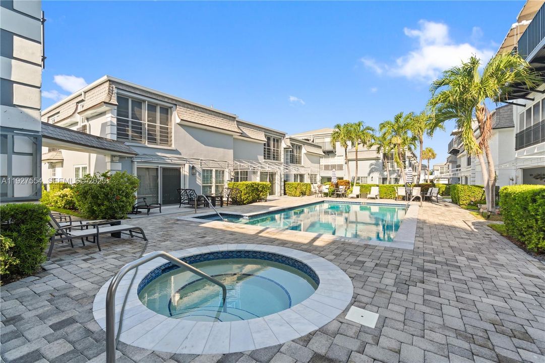 待售: $699,900 (3 贝兹, 2 浴室, 1618 平方英尺)