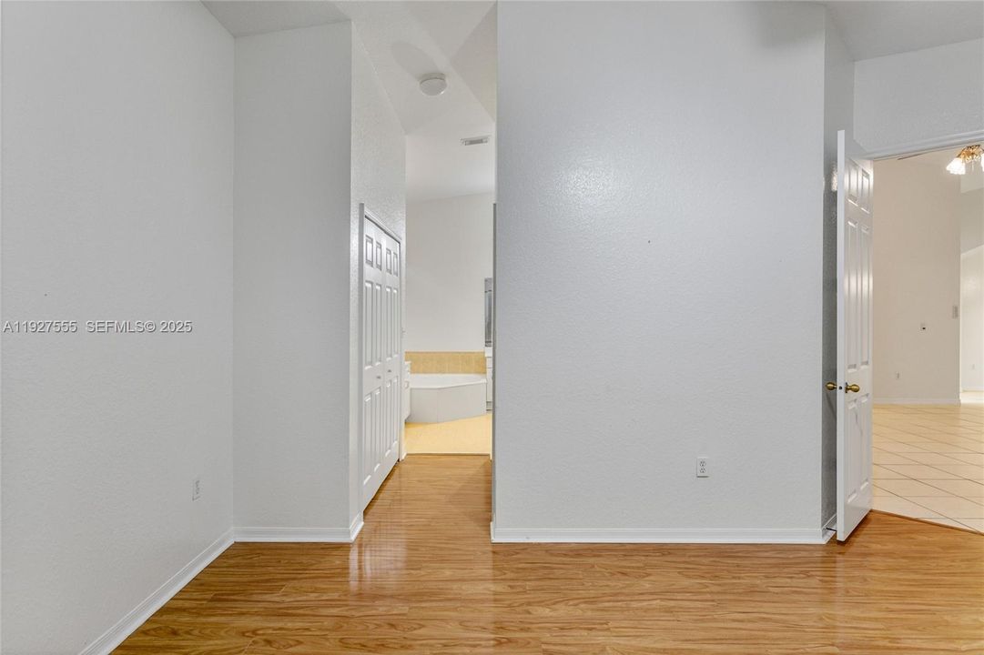 For Sale: $590,000 (3 beds, 2 baths, 1986 Square Feet)