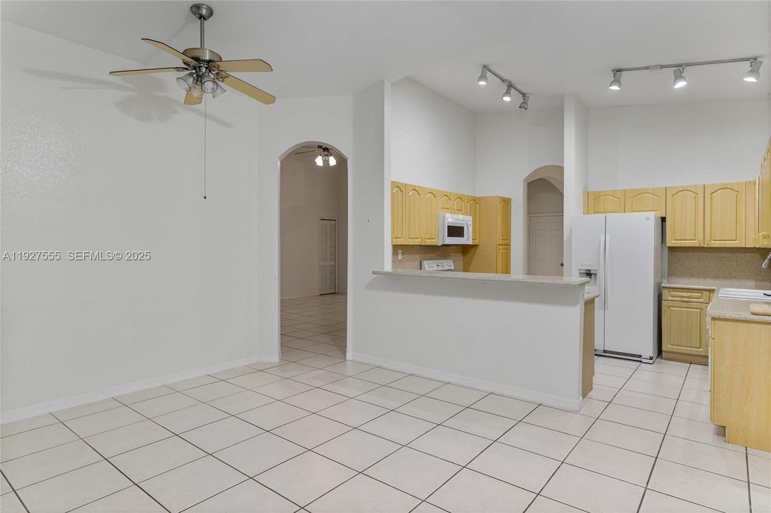 For Sale: $590,000 (3 beds, 2 baths, 1986 Square Feet)