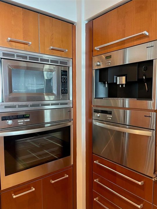 待售: $2,495,000 (3 贝兹, 3 浴室, 2130 平方英尺)