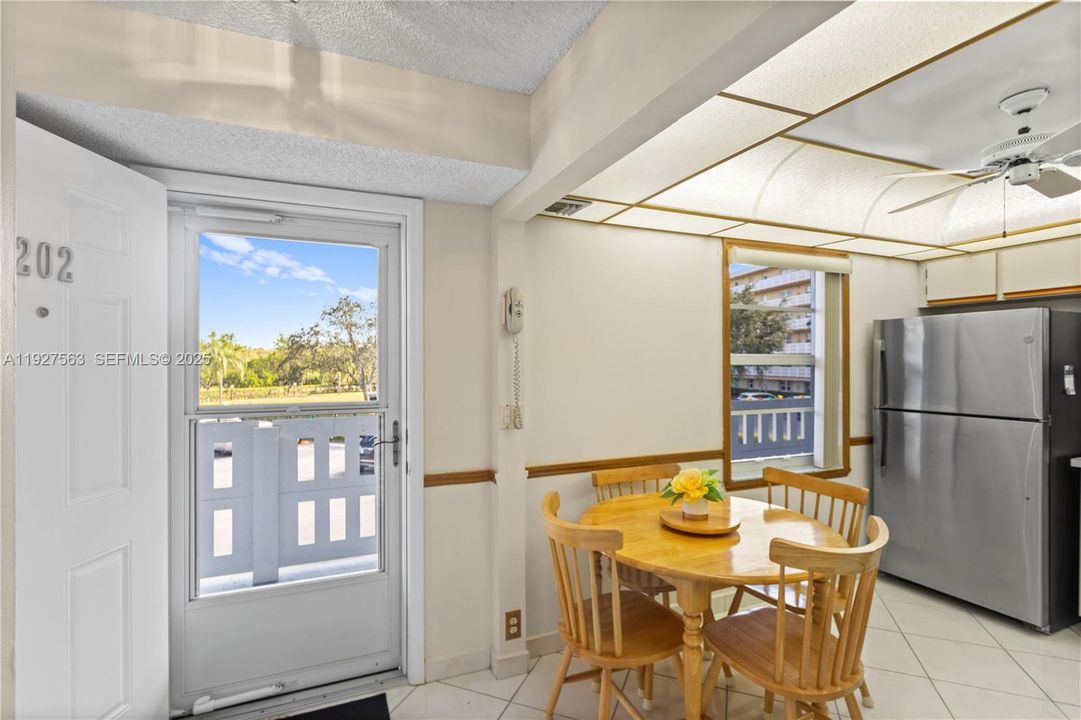 En Venta: $229,900 (2 camas, 2 baños, 1190 Pies cuadrados)