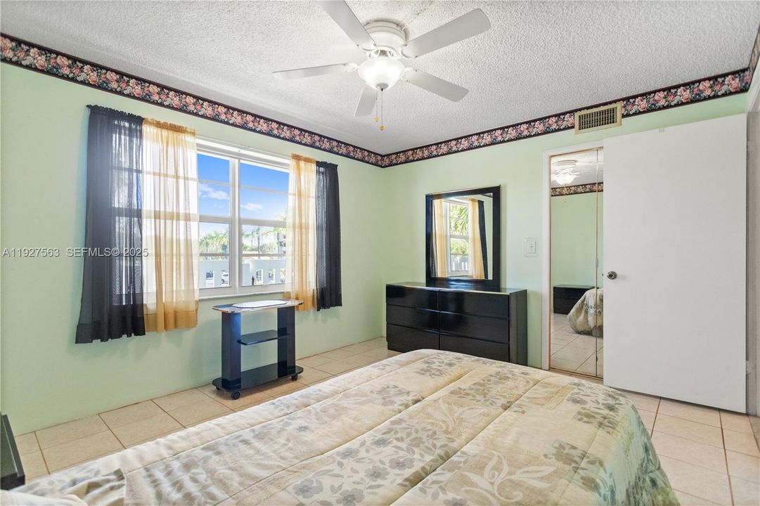 En Venta: $229,900 (2 camas, 2 baños, 1190 Pies cuadrados)