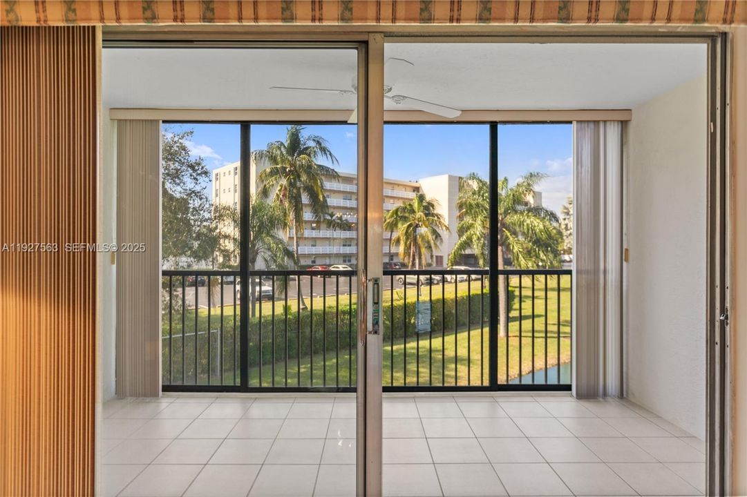 En Venta: $229,900 (2 camas, 2 baños, 1190 Pies cuadrados)