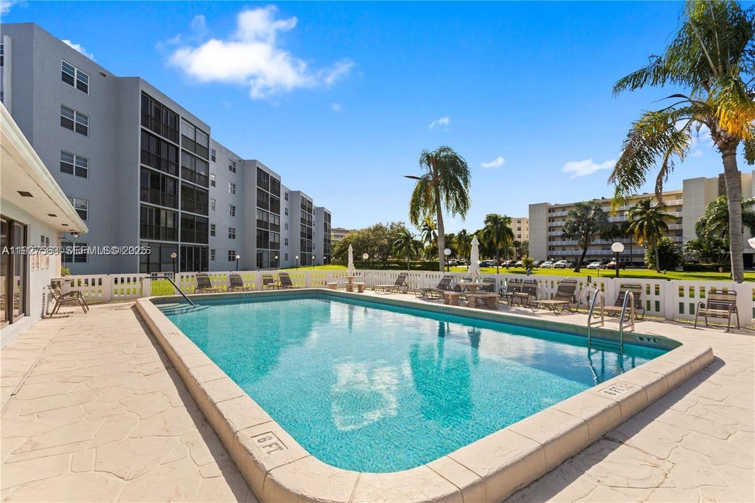 En Venta: $229,900 (2 camas, 2 baños, 1190 Pies cuadrados)