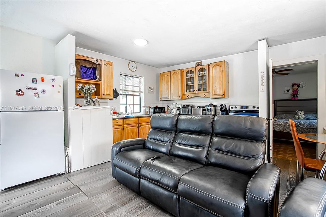 For Sale: $649,000 (0 beds, 0 baths, 2113 Square Feet)