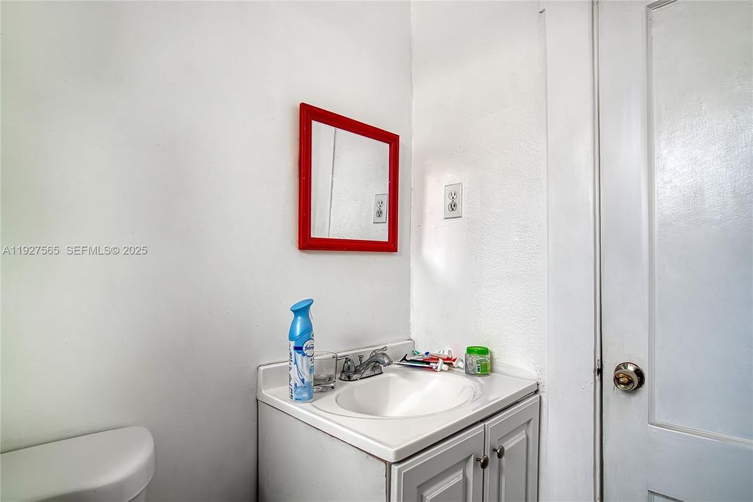 For Sale: $649,000 (0 beds, 0 baths, 2113 Square Feet)