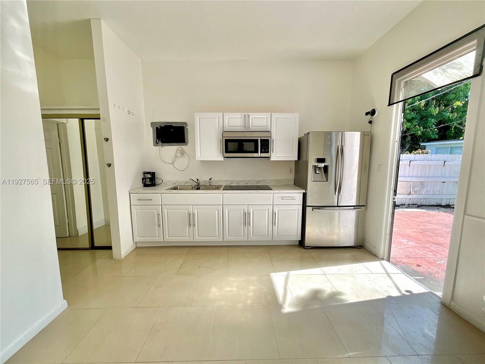 For Sale: $649,000 (0 beds, 0 baths, 2113 Square Feet)