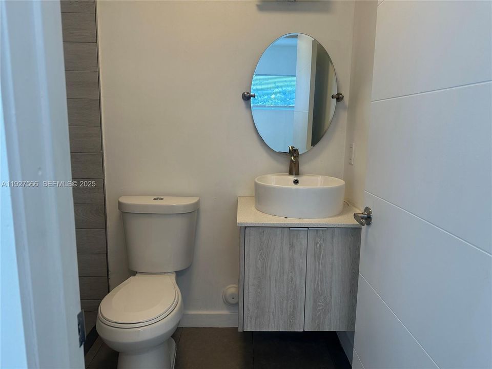 В аренду: $3,000 (3 спален, 2 ванн, 1000 Квадратных фут)