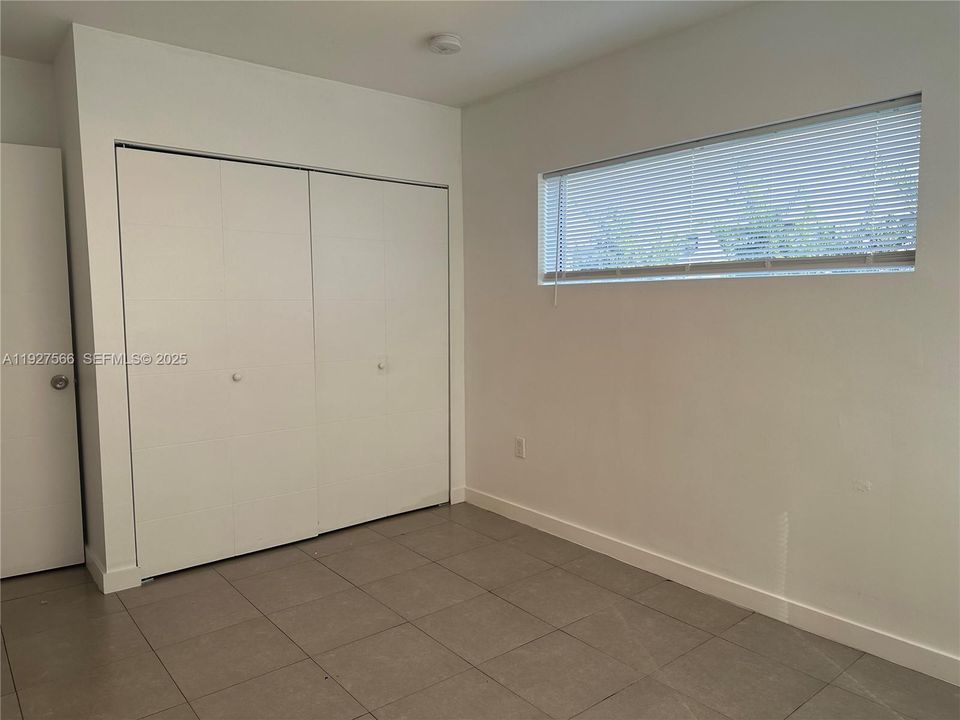 В аренду: $3,000 (3 спален, 2 ванн, 1000 Квадратных фут)