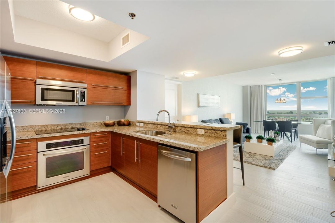 En Venta: $355,000 (2 camas, 2 baños, 1165 Pies cuadrados)