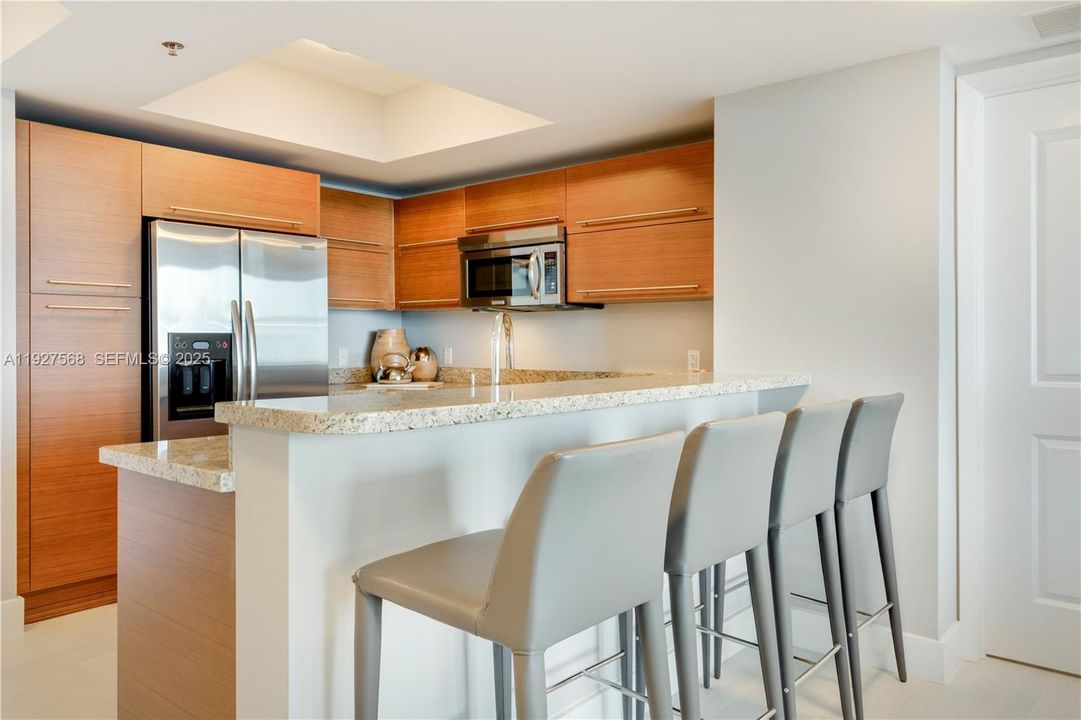 En Venta: $355,000 (2 camas, 2 baños, 1165 Pies cuadrados)