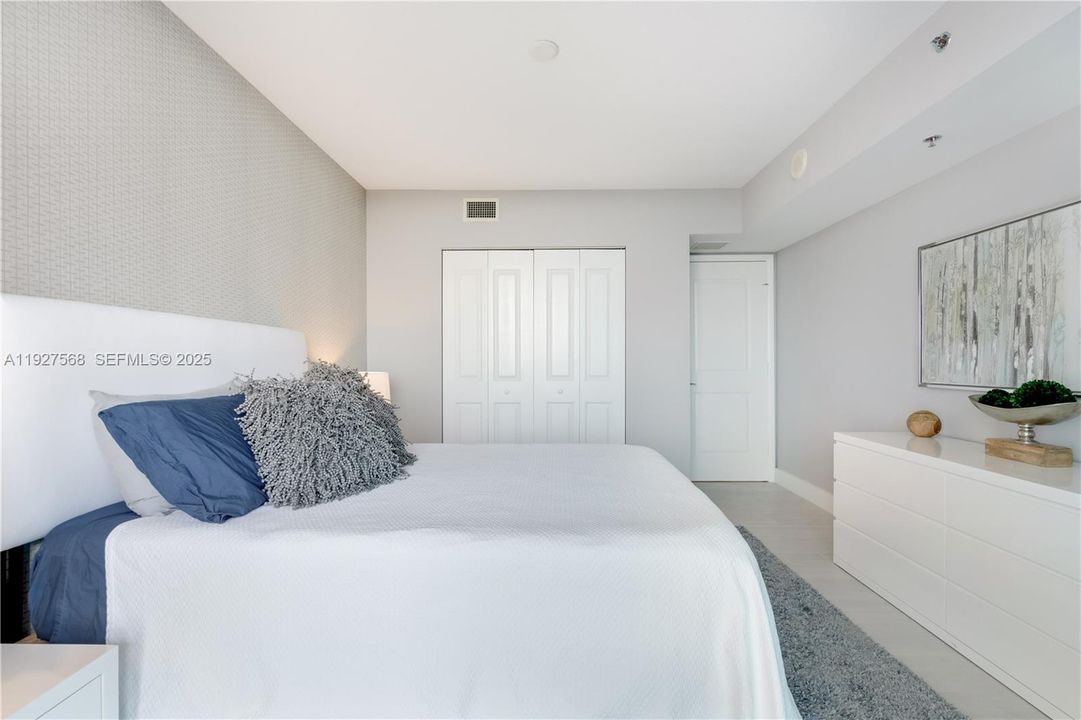 En Venta: $355,000 (2 camas, 2 baños, 1165 Pies cuadrados)