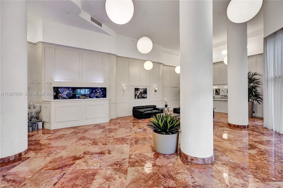 For Sale: $375,000 (2 beds, 2 baths, 1150 Square Feet)