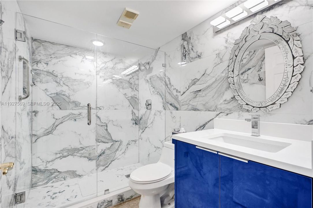 For Sale: $375,000 (2 beds, 2 baths, 1150 Square Feet)