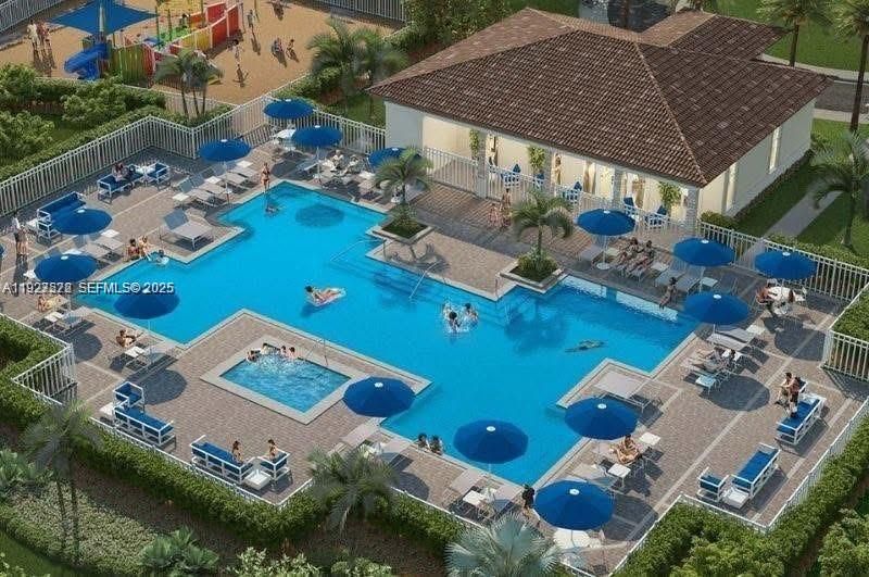 В аренду: $3,850 (4 спален, 2 ванн, 1983 Квадратных фут)