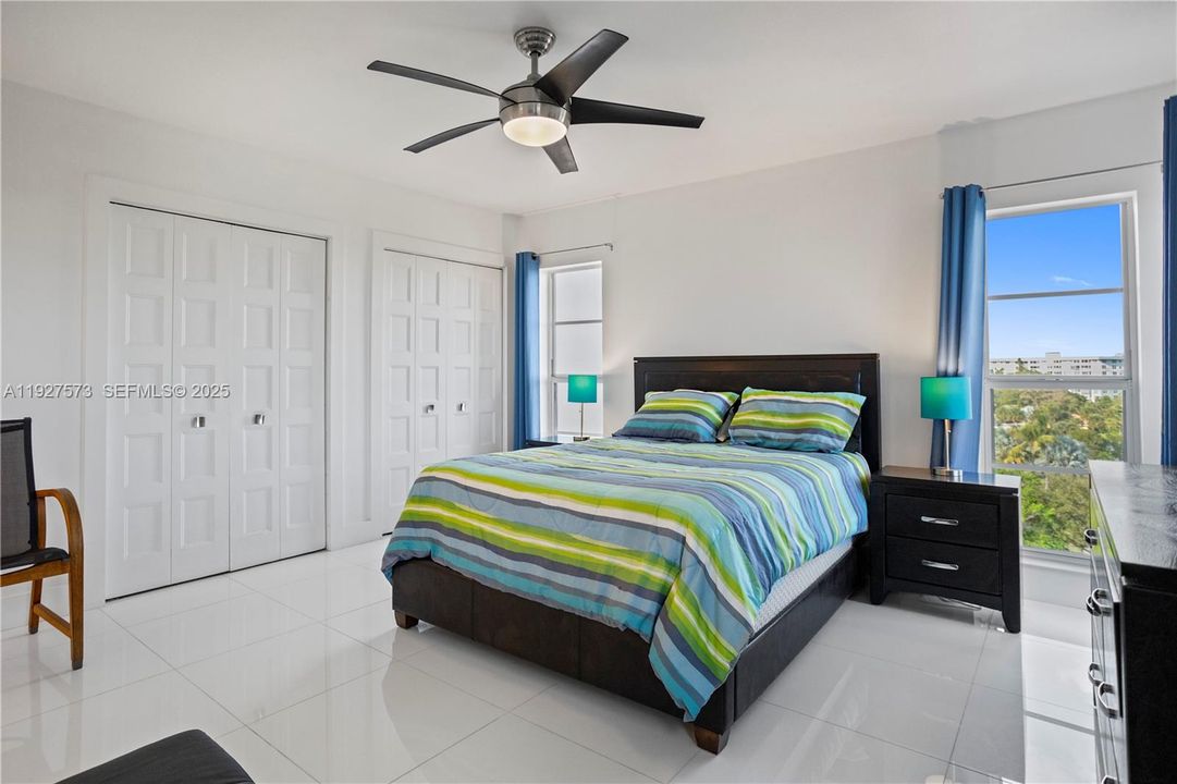 For Sale: $379,900 (3 beds, 2 baths, 1390 Square Feet)