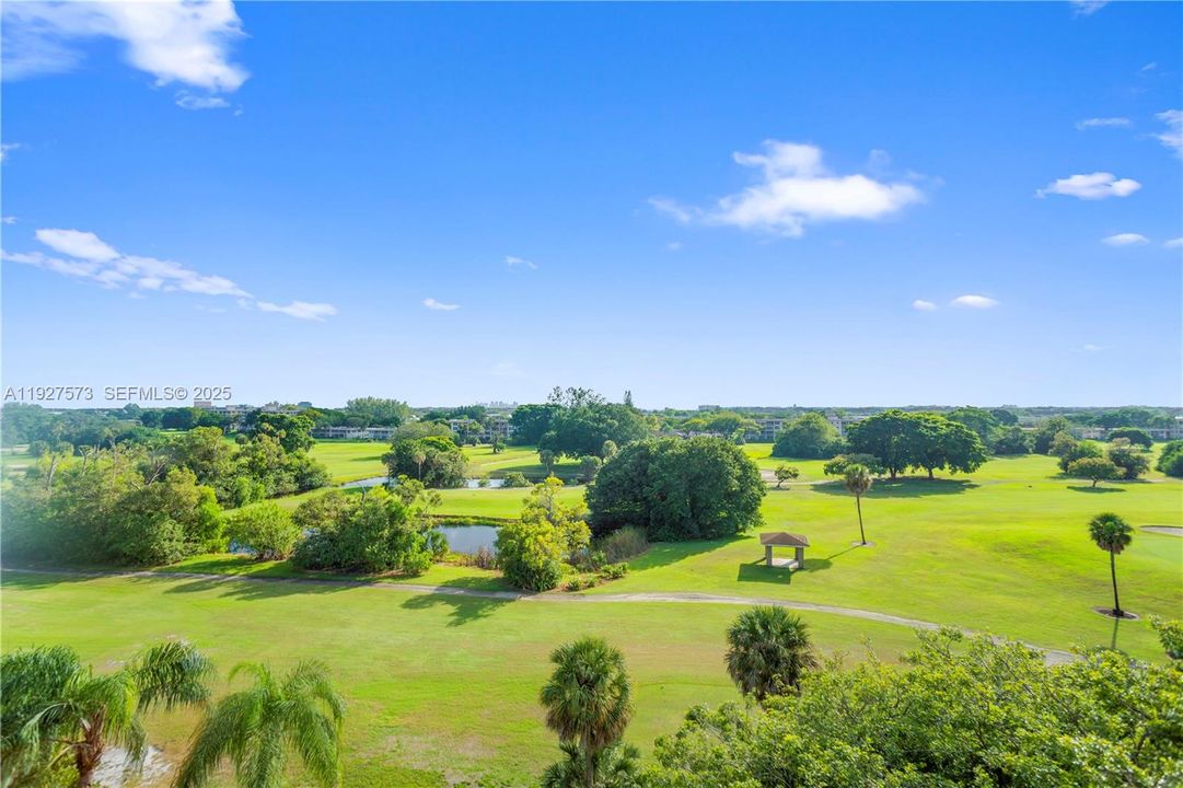 For Sale: $379,900 (3 beds, 2 baths, 1390 Square Feet)